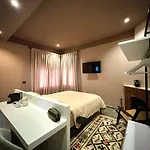 Rex Boutique * تيرانا