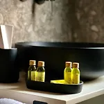 Rex Boutique تيرانا