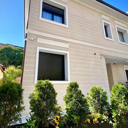 Rex Boutique Hotell Tirana