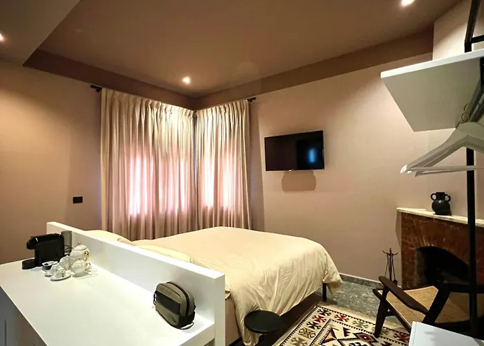 Rex Boutique * טיראנה