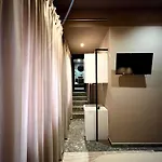 Rex Boutique *